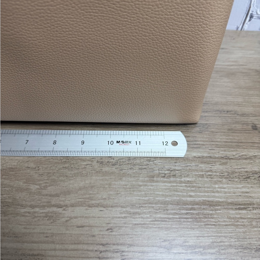 NWT Coach Taupe/Oxblood Mollie Tote shoulder bag price is firm - Picture 3 of 12